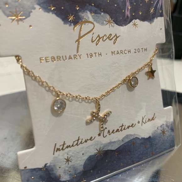 Francesca's Womens NWT Pisces Celestial Charm Bracelet - Picture 2 of 3